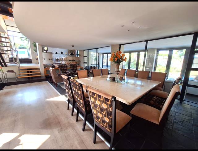 5 BEDROOM HOUSE TO LET IN UMHLANGA CENTRAL